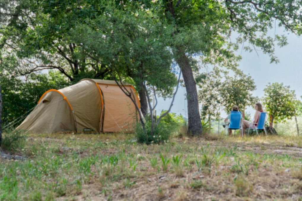 Freecamp électrifié – Tente & Van